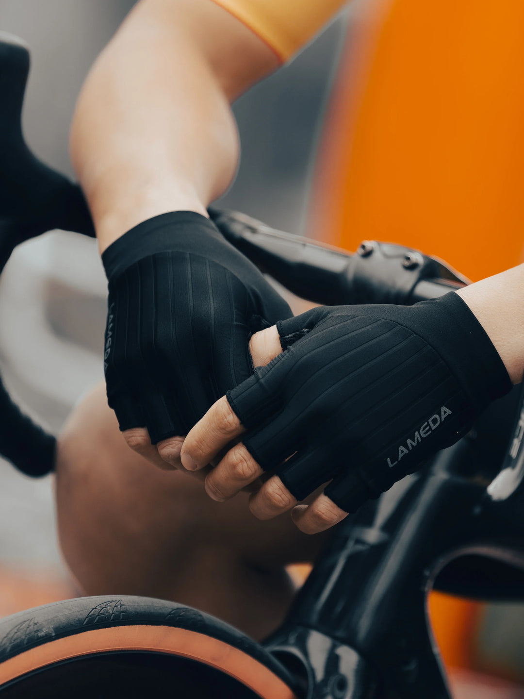 2039 Bike Gloves - Black