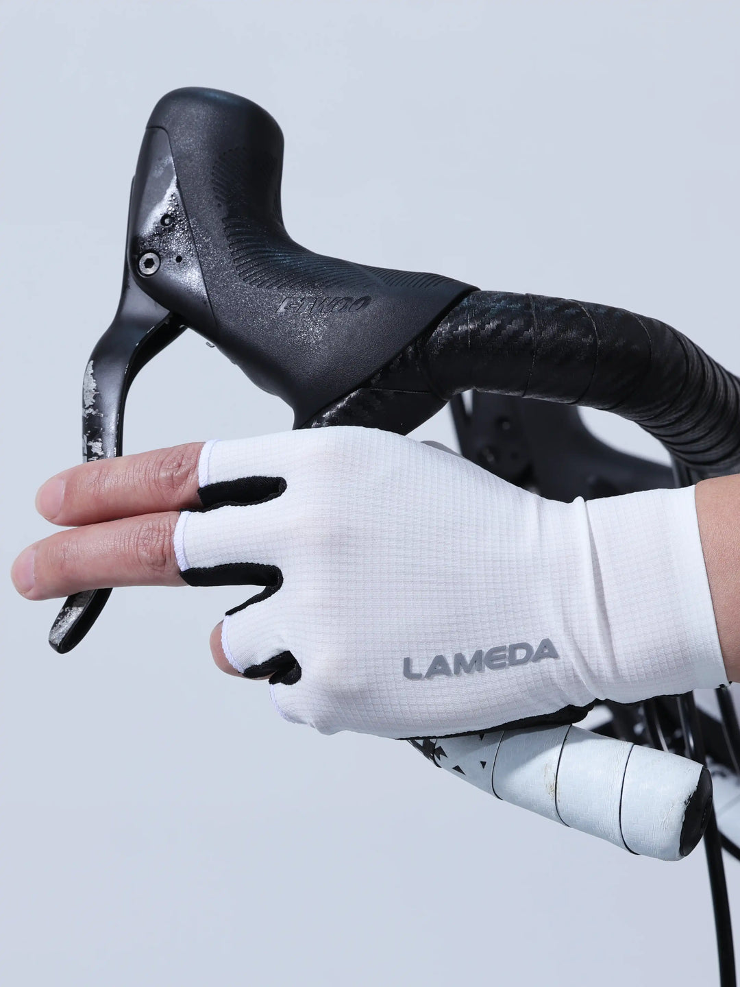 2066 Bike Gloves - White