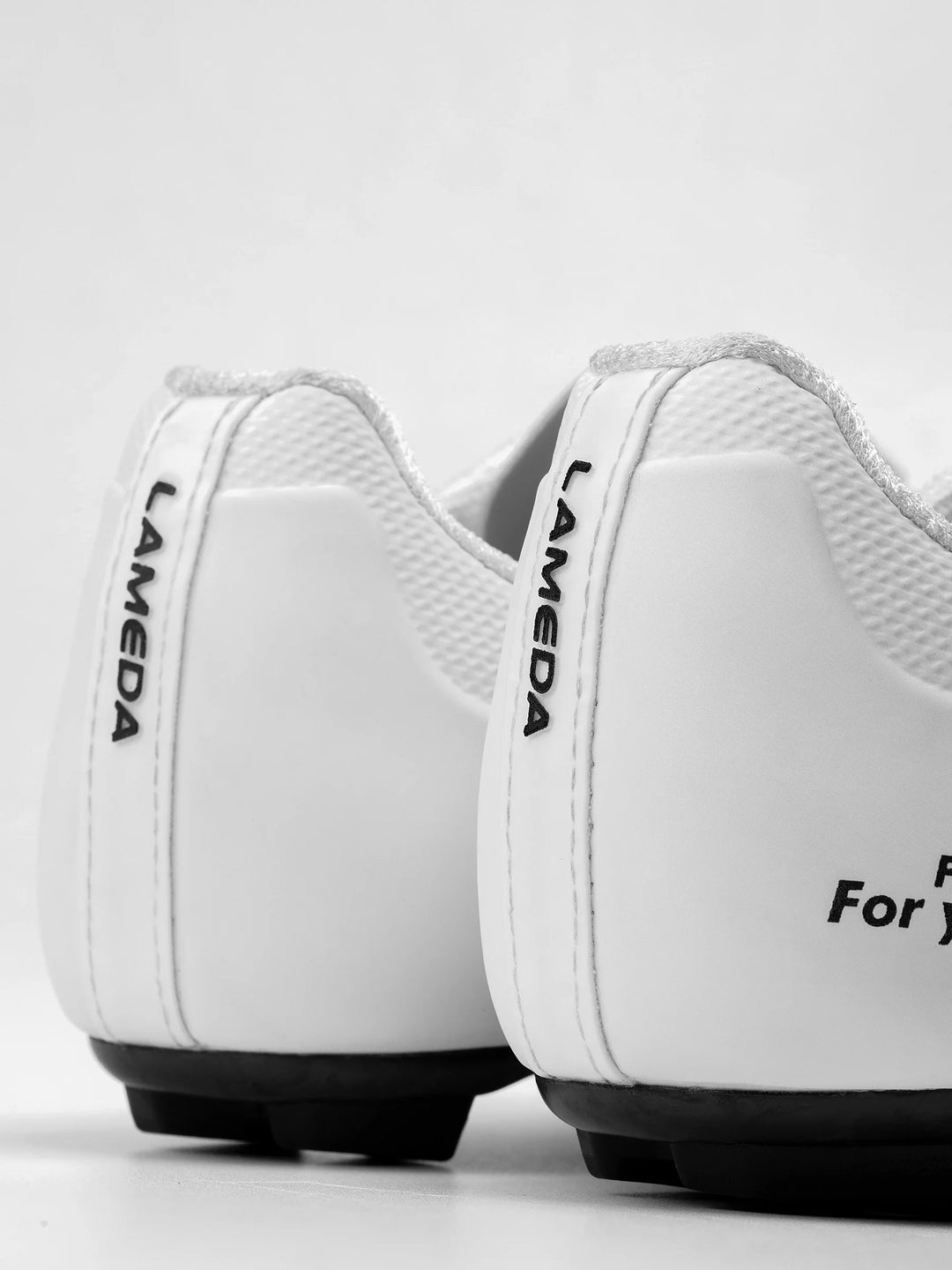 Yik Carbon Fiber Cycling Cleat Shoes - White
